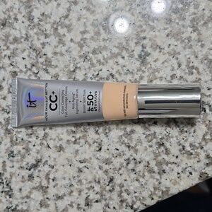 Cosmetics Your Skin But Better CC+ - Crema correctora de color, base de cobertur